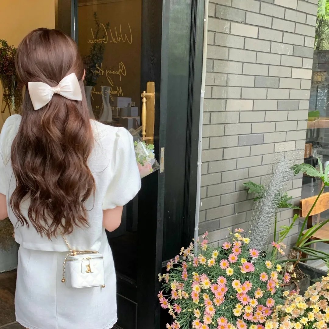 明天、我会成为谁的女友